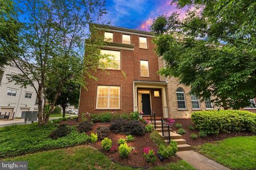 19436 Coppermine Sq, LEESBURG, VA, 20176-6548 | Card Image