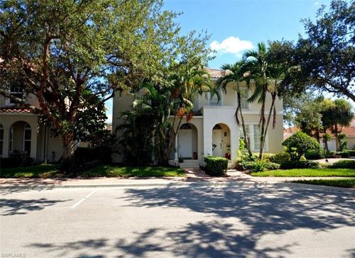 6112 Towncenter Cir, NAPLES, FL, 34119-9558 | Card Image