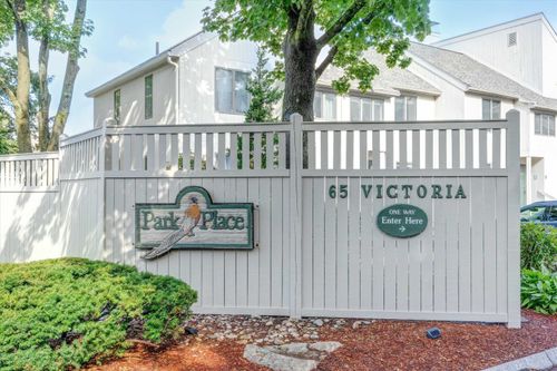 unit-9-65 Victoria St, Manchester, NH, 03104-1972 | Card Image