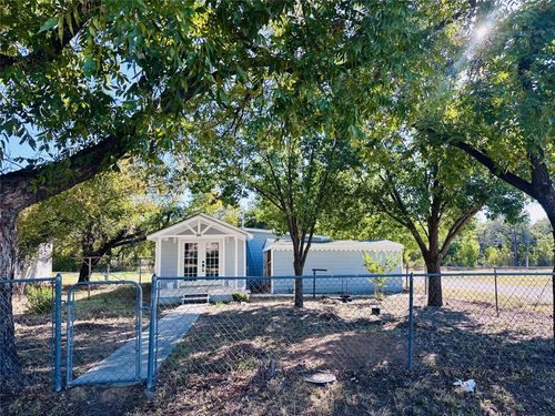 241 S Avenue D, Cross Plains, TX, 76443-2706 | Card Image