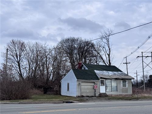 2706 Manitou Rd, Gates, NY, 14624-1135 | Card Image