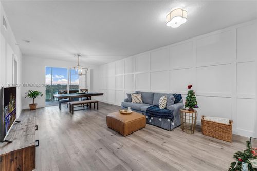 apt-505-10730 Nw 66th St, Doral, FL, 33178-3709 | Card Image