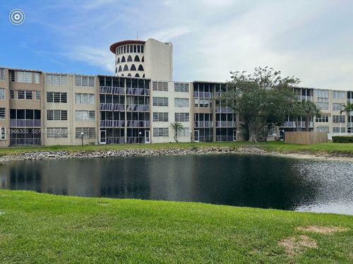 105-1700 Ne 191st St, Miami, FL, 33179 | Card Image