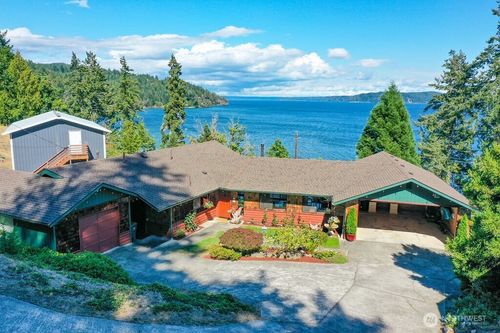 130 Forest Dr, Brinnon, WA, 98320-9614 | Card Image