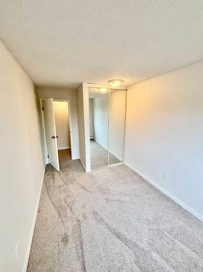 2203 - 13045 6 Street Sw, Condo with 2 bedrooms, 1 bathrooms and 1 parking in Calgary AB | Image 9
