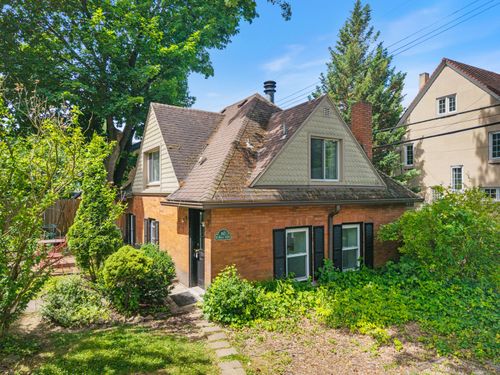 4-943 N Negley Ave, Pittsburgh, PA, 15206-1592 | Card Image
