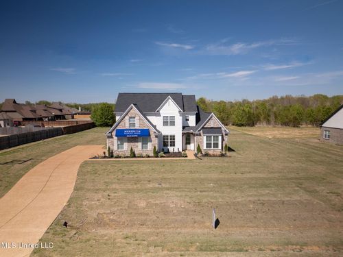 5290 Douglas Dr, Olive Branch, MS, 38654-1499 | Card Image