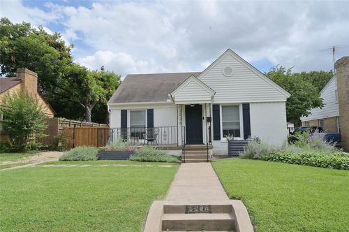 2226 Carnes St, Dallas, TX, 75208-5501 | Card Image