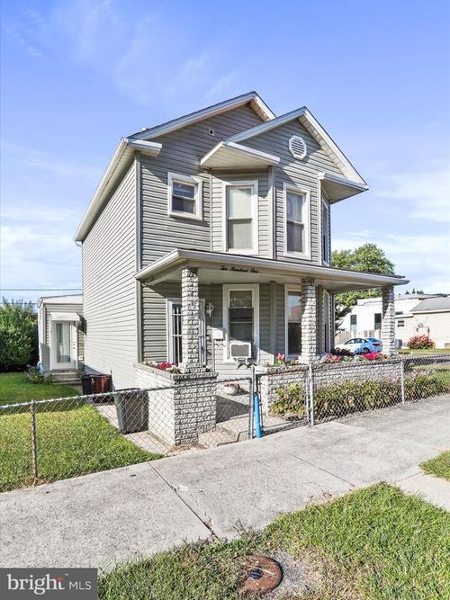 201 E Offutt St, CUMBERLAND, MD, 21502-4730 | Card Image