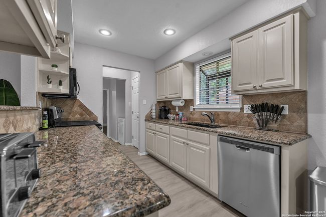 139 Navajo Cir, House other with 3 bedrooms, 1 bathrooms and null parking in Cibolo TX | Image 12