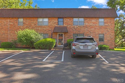 c-459 S Clay Avenue, Kirkwood, MO, 63122 | Card Image