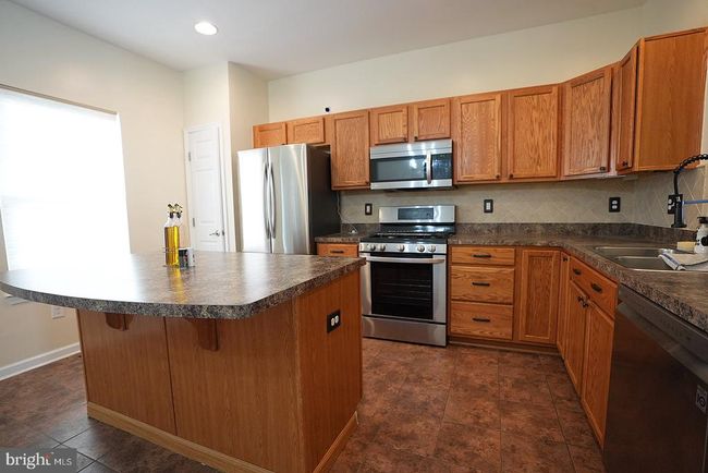 2102 E Oak Rd, Townhouse with 3 bedrooms, 2 bathrooms and null parking in VINELAND NJ | Image 22