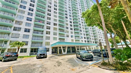 1907-301 174th St, Sunny Isles Beach, FL, 33160-3206 | Card Image