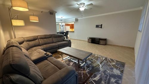 708-3300 W Rolling Hills Cir, Davie, FL, 33328-1968 | Card Image
