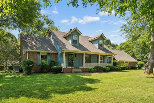 1429 Twin Feather Dr, Murfreesboro, TN, 37129-1055 | Card Image