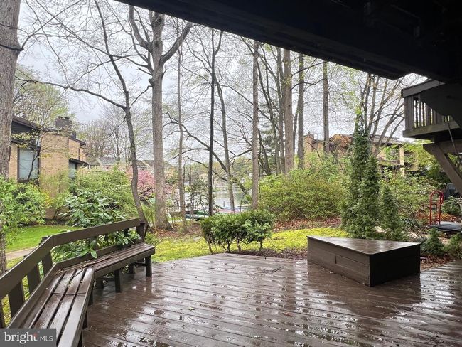 2029 Lakebreeze Way, Townhouse with 4 bedrooms, 4 bathrooms and null parking in Reston VA | Image 26