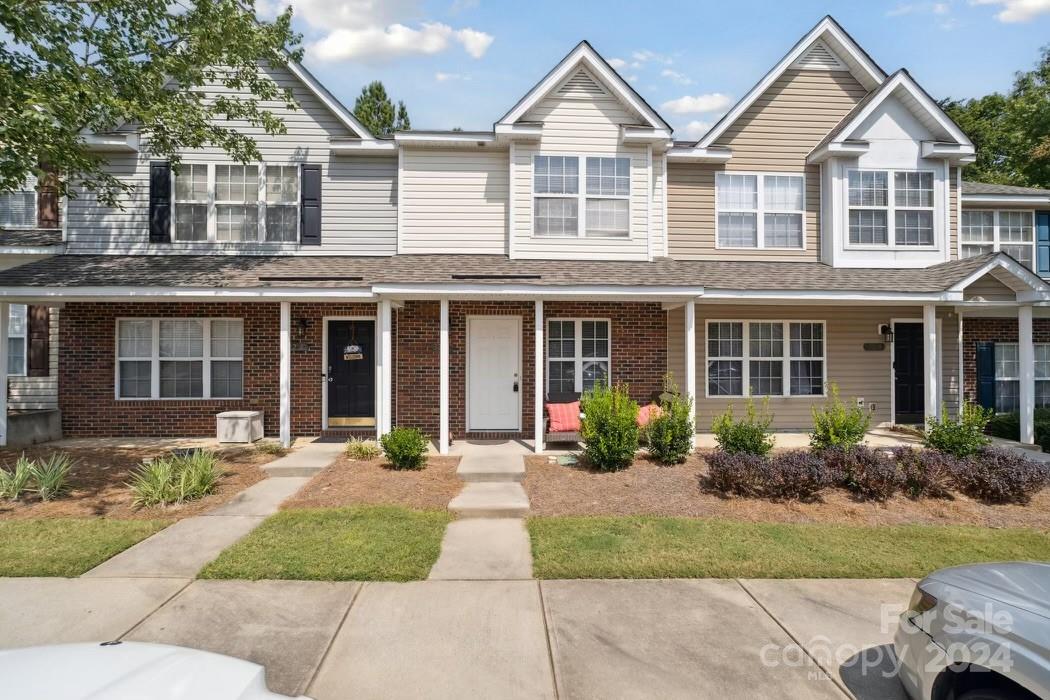 Blythe Ridge Ct, Charlotte, NC 28213