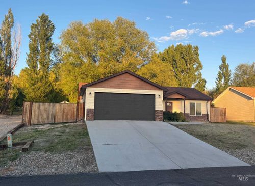 200 River Rock Pl, Hagerman, ID, 83332-5095 | Card Image