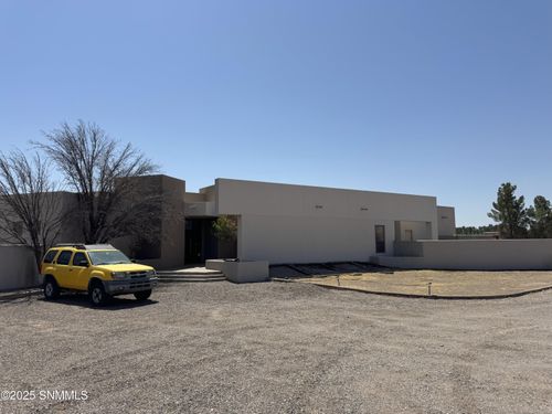 6490 Vista Valley Trl, Las Cruces, NM, 88007-6069 | Card Image