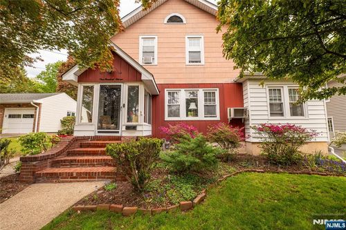 111 3rd Ave, Westwood, NJ, 07675-2935 | Card Image