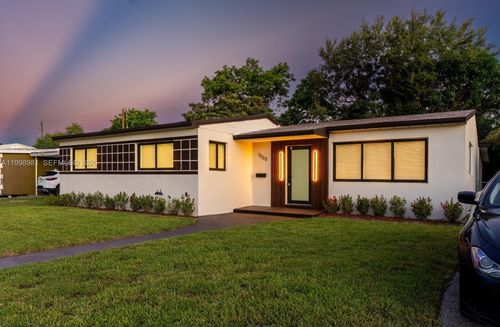 1000 Nw 198th St, Miami Gardens, FL, 33169-3015 | Card Image