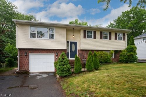 2025 Oak Tree Rd, Edison, NJ, 08820-2035 | Card Image