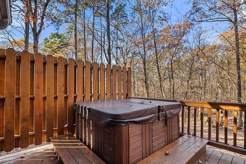 211 Marlin Dr, Broken Bow, OK, 74728-6661 | Card Image