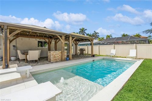 523 107th Ave N, NAPLES, FL, 34108-1854 | Card Image