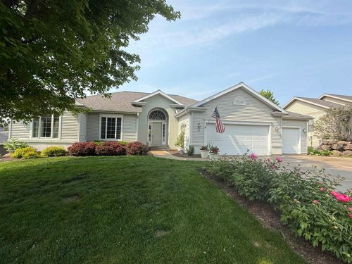 112 Autumnwood Circle, Mount Horeb, WI, 53572 | Card Image