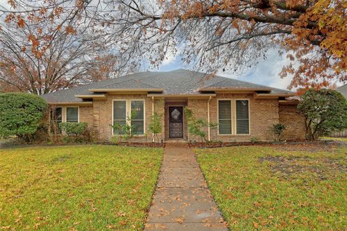 3912 Merriman Dr, Plano, TX, 75074-7818 | Card Image