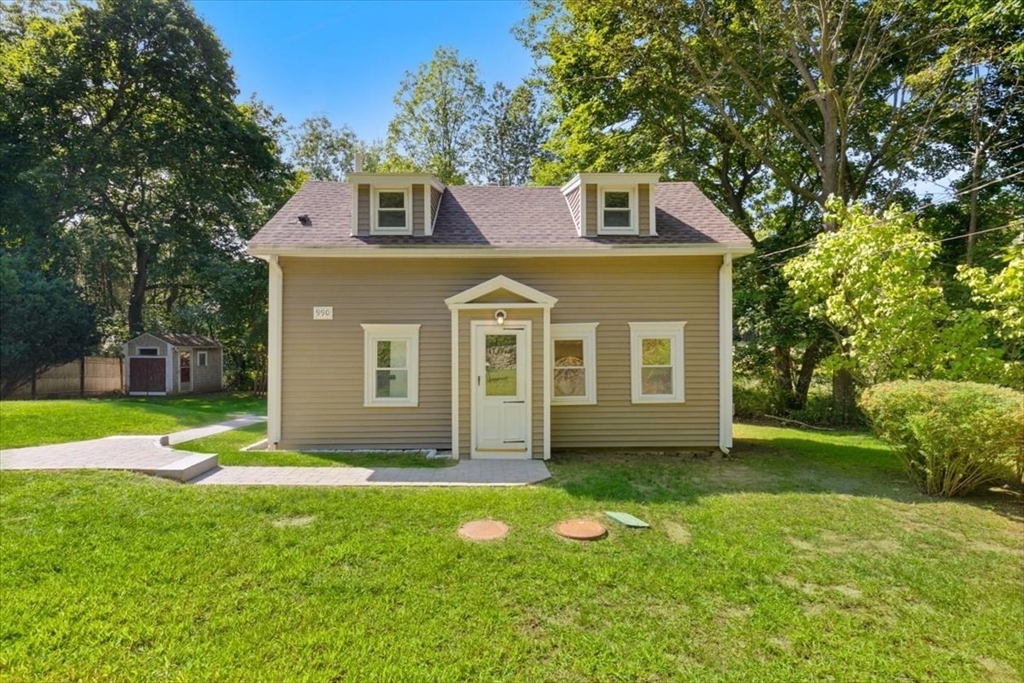 Bay Rd, South Hamilton, MA 01982