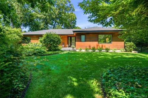 13 The Pnes, Roslyn, NY, 11576-1814 | Card Image