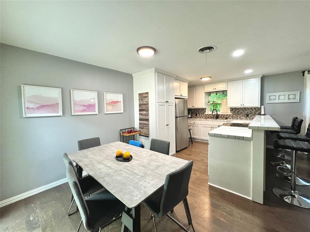 Dogwood Park Dr, Richland Hills, TX 76118