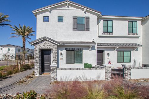 669 E Scenic St, Apache Junction, AZ, 85119-4033 | Card Image