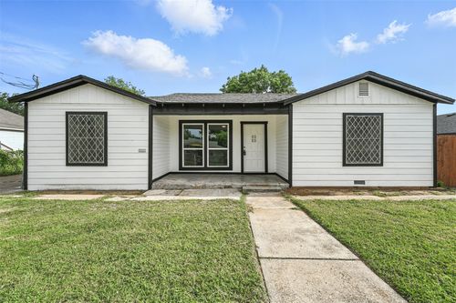 4929 Willie St, Fort Worth, TX, 76105-2852 | Card Image
