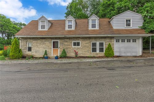 2972 Brodhead Rd, Aliquippa, PA, 15001-1692 | Card Image