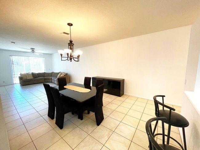 9675 Crescent View Dr N, Condo with 3 bedrooms, 2 bathrooms and null parking in Boynton Beach FL | Image 8