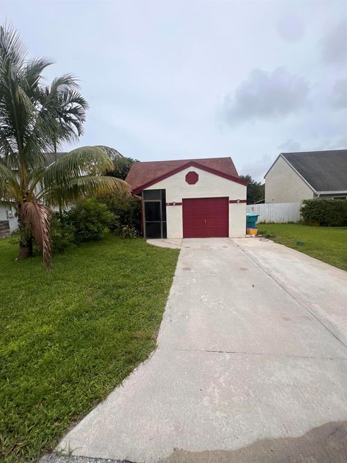 39 Tara Lakes Dr E, Boynton Beach, FL, 33436-6757 | Card Image