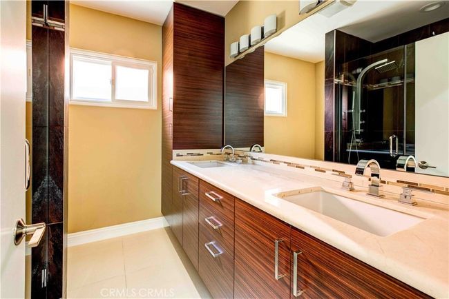 202 Edwards Pl, House other with 3 bedrooms, 4 bathrooms and 2 parking in Glendale CA | Image 13