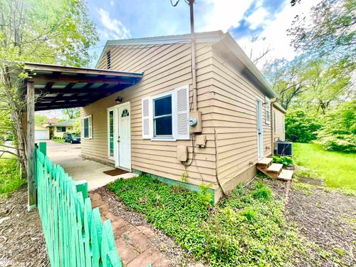 601 W Carpenter Ave, Fairfield, IA, 52556-2210 | Card Image