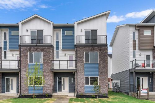 331 Red Sky Terr Ne, Calgary, AB, T3N2M3 | Card Image
