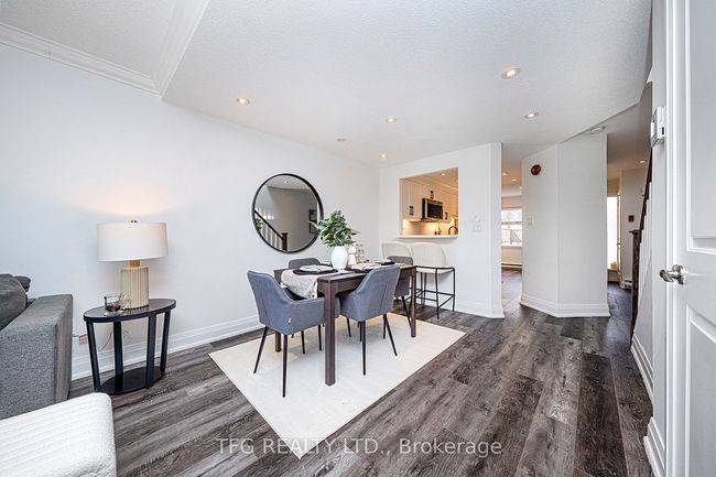 7 - 120 Glen Manor Dr, Condo with 2 bedrooms, 2 bathrooms and 1 parking in Toronto ON | Image 12