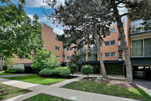 202-333 S East Ave, Oak Park, IL, 60302-3542 | Card Image
