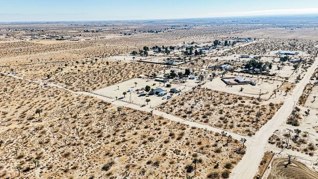 6573 Dos Palmas Rd, House other with 3 bedrooms, 2 bathrooms and null parking in Phelan CA | Image 9
