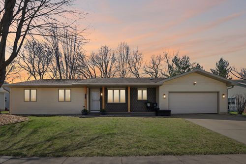 1603 Chapin Ln, Stoughton, WI, 53589-4812 | Card Image