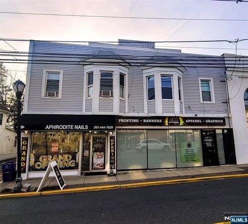 227 Godwin Ave, Midland Park, NJ, 07432-1807 | Card Image