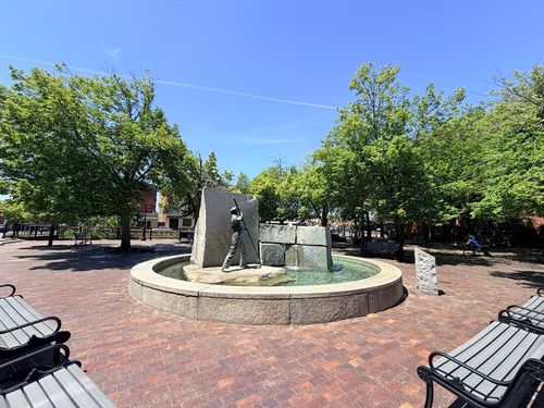 4505-200 Market St, Lowell, MA, 01852-6229 | Card Image