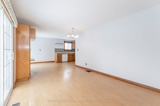 7078 County Rd, House other with 6 bedrooms, 3 bathrooms and 15 parking in Utopia ON | Image 13