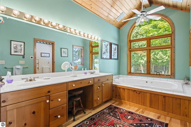 3485 N West Torch Lake Dr, House other with 5 bedrooms, 4 bathrooms and null parking in Kewadin MI | Image 37