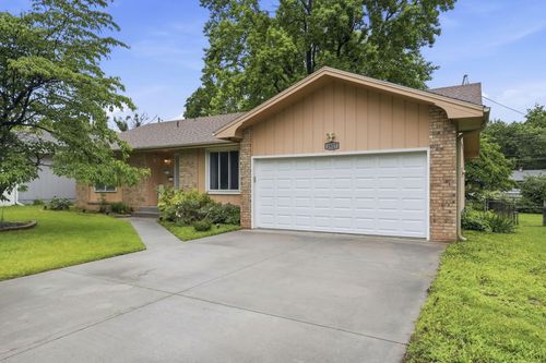 2627 S National Ave, Springfield, MO, 65804-3630 | Card Image